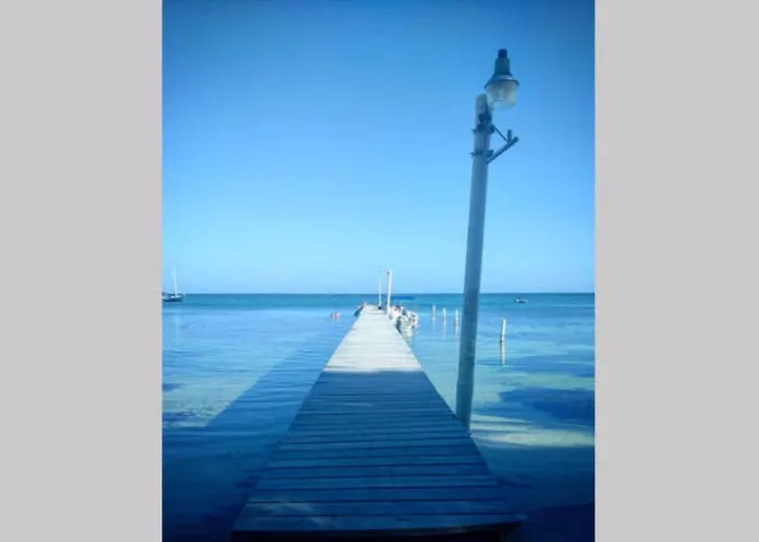 Beachfront San Pedro Lodge *
